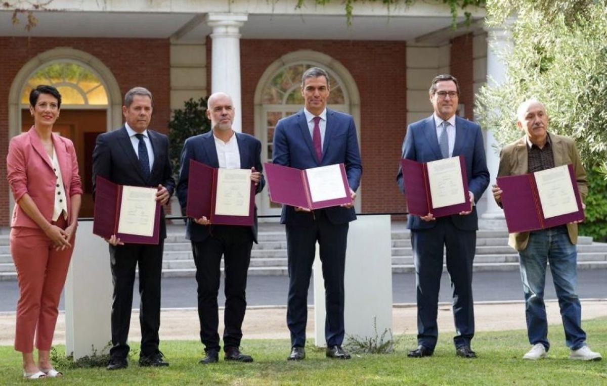 Firmado el acuerdo de pensiones alcanzado el pasado 31 de julio por el gobierno, sindicatos y patronal.